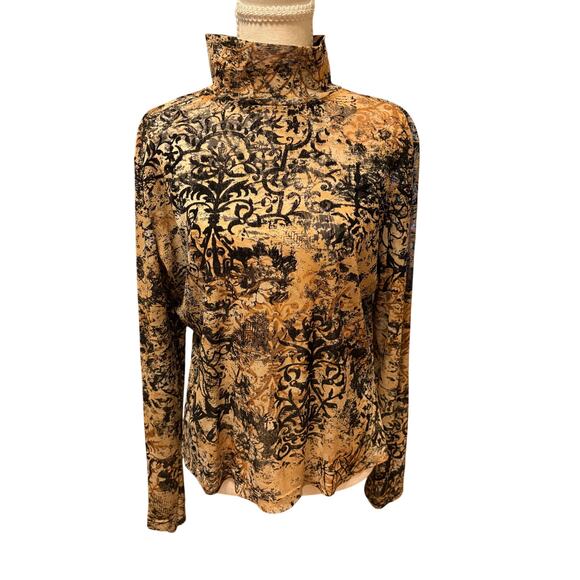 St. John Tops - Vintage St. John abstract long sleeve top size Large